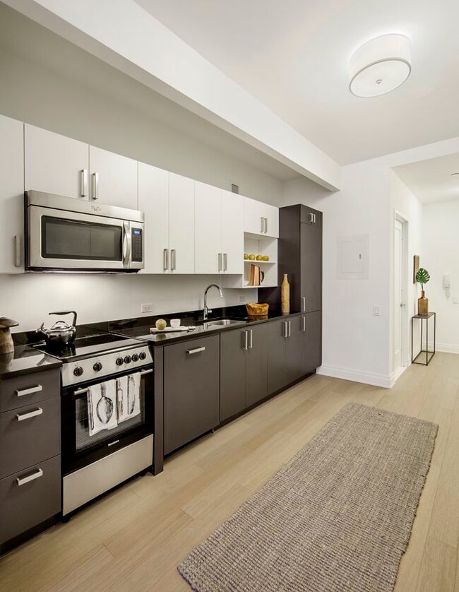 70 Pine St unit 1106, New York, NY 10005 - photo 2