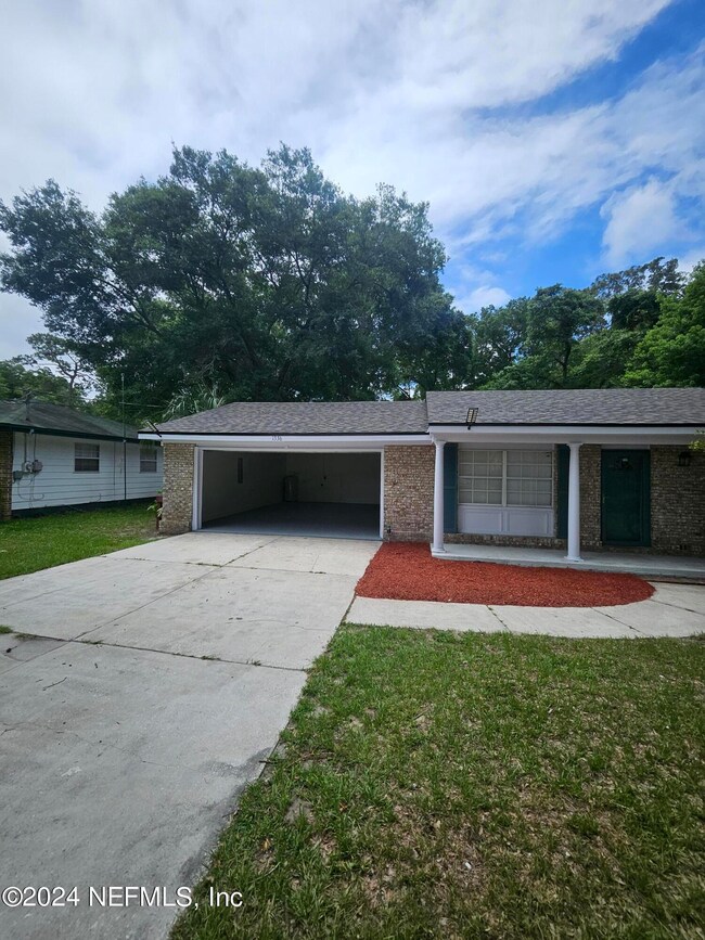 1336 Clements Rd, Jacksonville, FL 32211 - photo 2