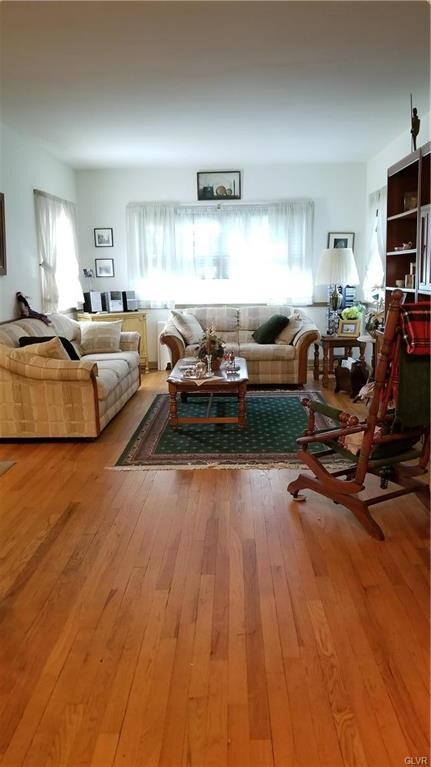 714 Fernwood St, Emmaus, PA 18049 - photo 6