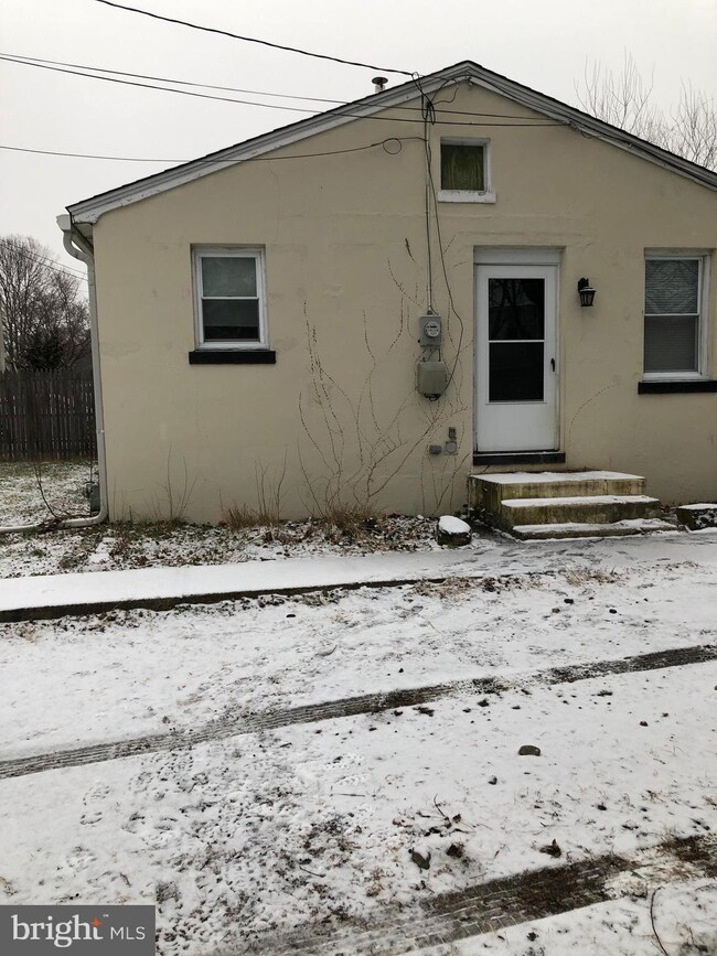 403 Denver Ct, Wallingford, PA 19086 - photo 3