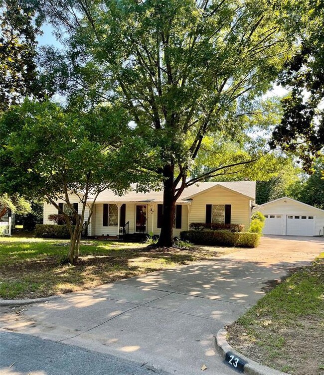 23 Lynn Ct, Hurst, TX 76053 - photo 2