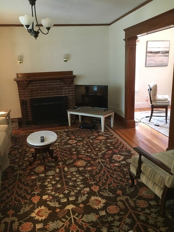 107-109 Lake St unit 1, Arlington, MA 02474 - photo 2