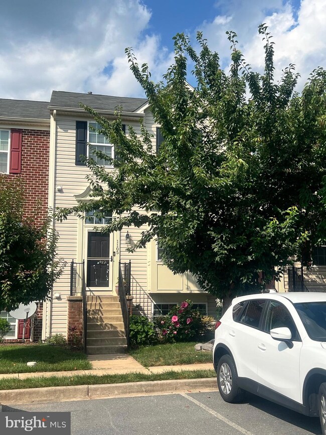 1105 Spring Run Ct, Frederick, MD 21702 - photo 2