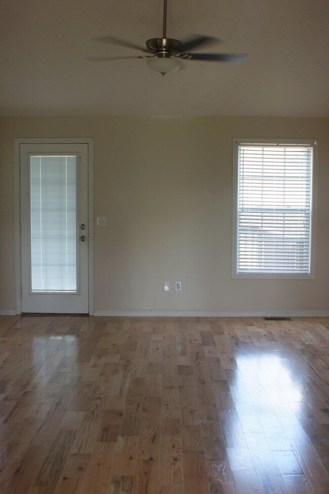 100 Miles Dr, Portland, TN 37148 - photo 5