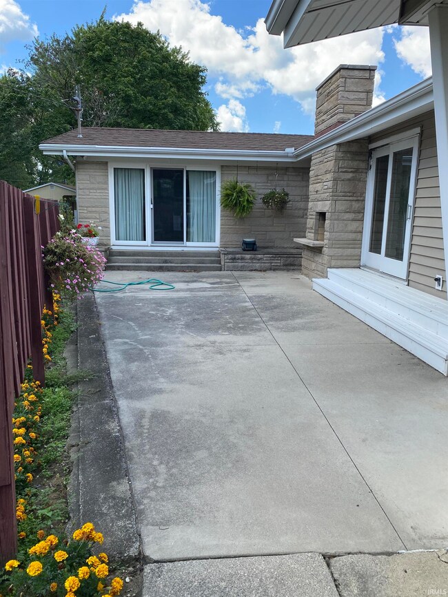 221 W Jackson St, Monroe, IN 46772 - photo 3