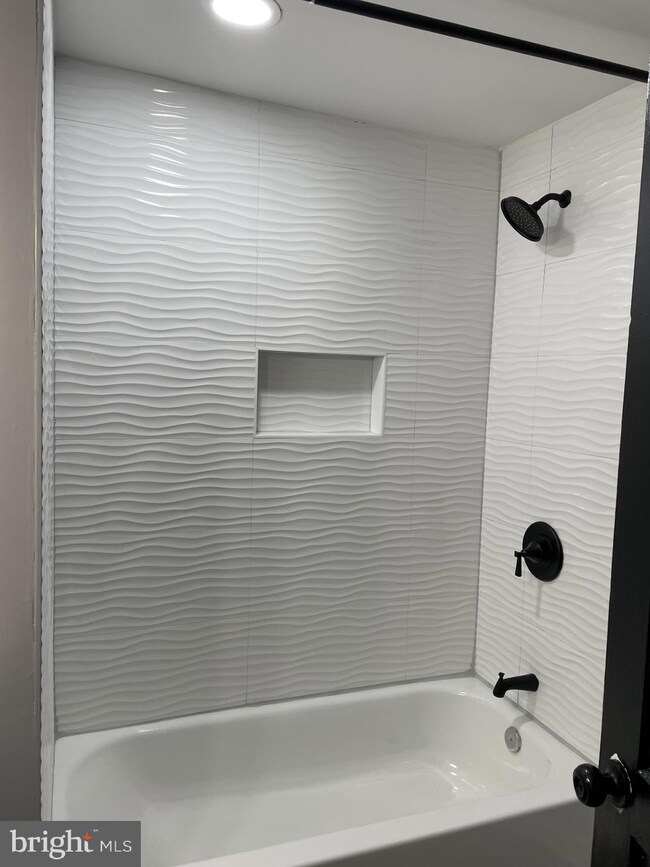 910 N Streeper St, Baltimore, MD 21205 - photo 6