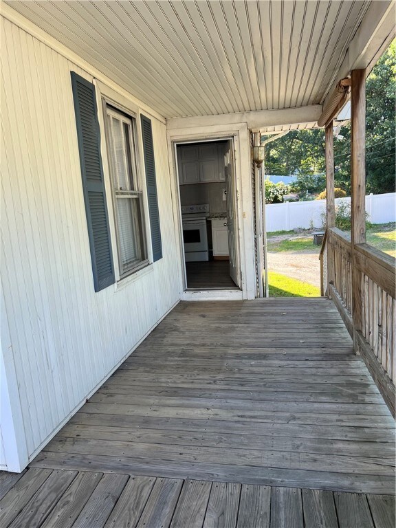 881 Washington St unit B, Attleboro, MA 02703 - photo 2