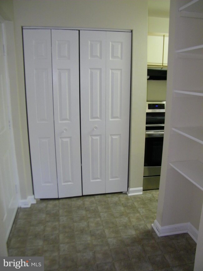 200 Juneberry Way unit 2D, Glen Burnie, MD 21061 - photo 3