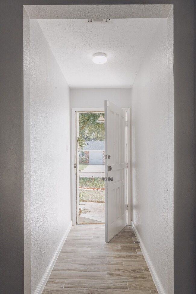 10414 Cactus Flower Dr, Houston, TX 77086 - photo 3