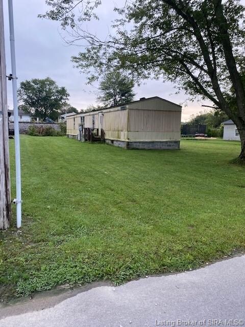 482 S Railroad St, Austin, IN 47102 - photo 3