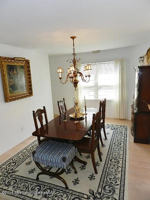 1602 Sweetbay Dr, Toms River, NJ 08755 - photo 5