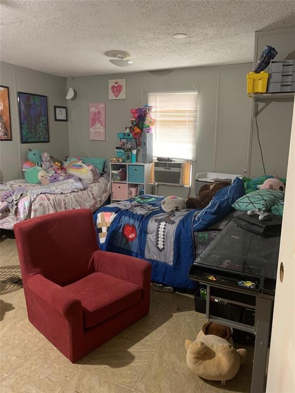 825 Pease River Dr, Granbury, TX 76048 - photo 6