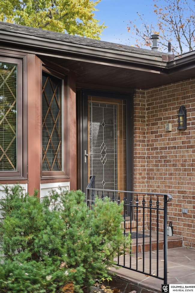 7106 Shamrock Rd, Lincoln, NE 68506 - photo 5