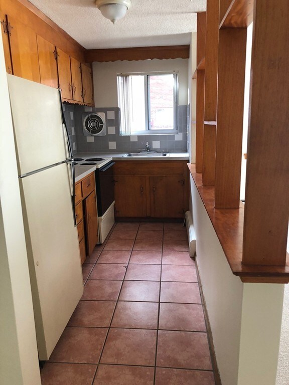 20 Hunt St unit 9A, Weymouth, MA 02188 - photo 6