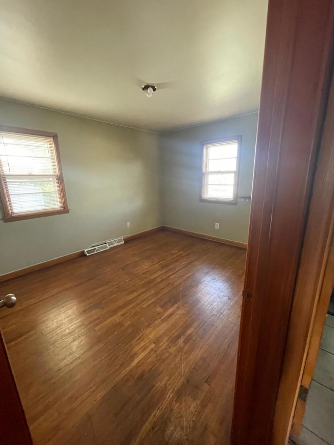 1202 2nd Ave SW, Austin, MN 55912 - photo 6