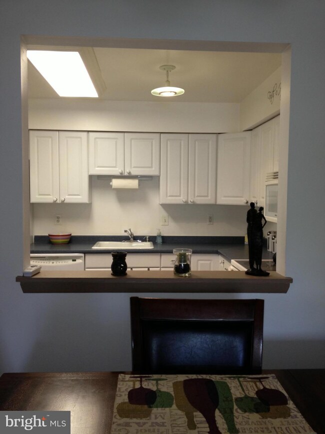 19954 Appledowre Cir, Germantown, MD 20876 - photo 5