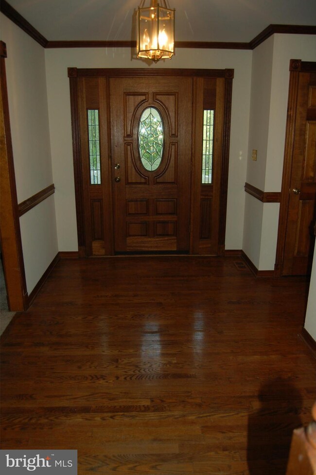 312 Woodfield Dr, Spotsylvania, VA 22553 - photo 2