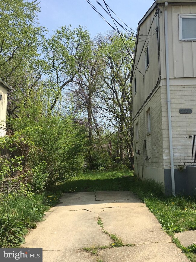 2207 Columbia Place, Hyattsville, MD 20785 - photo 2