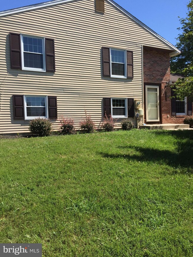 6241 Blue Dart Place, Columbia, MD 21045 - photo 2