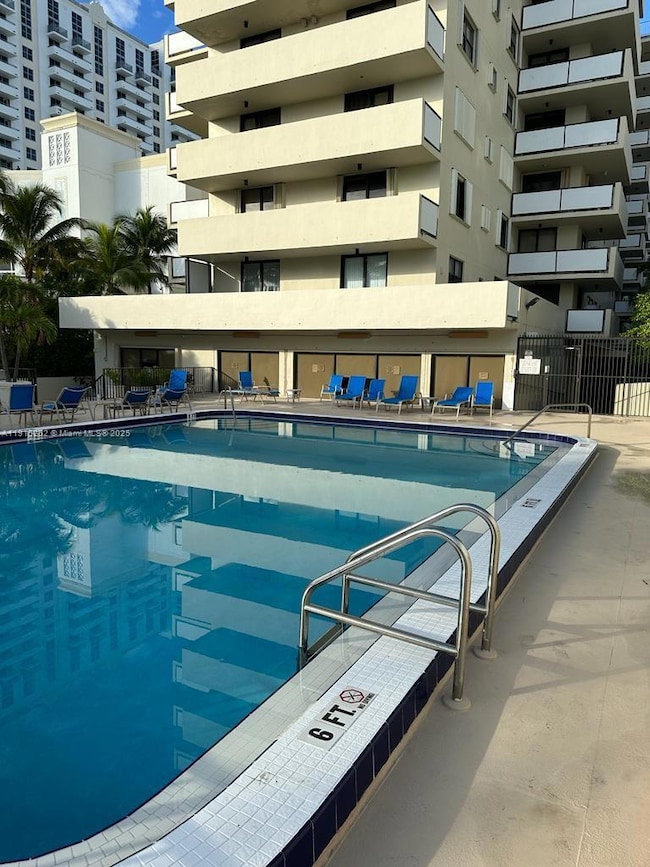 The Georgian Condominium unit 505, Miami Beach, FL 33139 - photo 4
