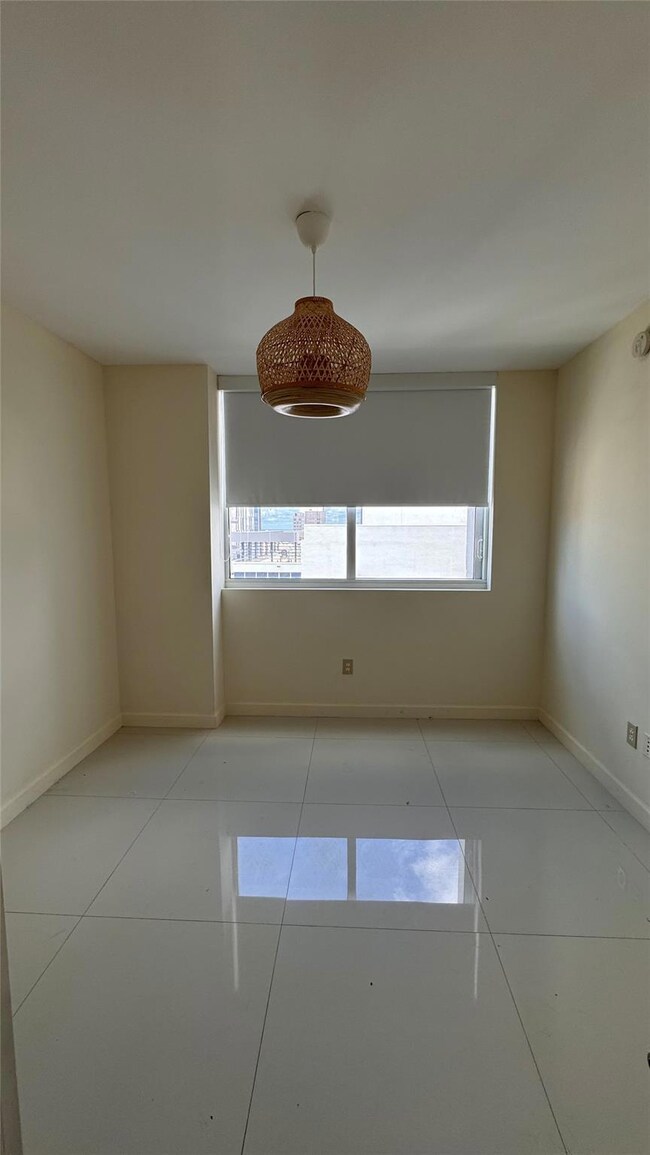 Vizcayne unit 3208, Miami, FL 33132 - photo 5