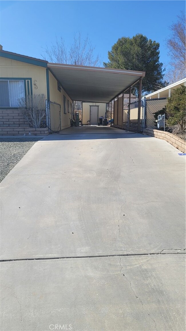 16765 Pebble Beach Dr, Victorville, CA 92395 - photo 3