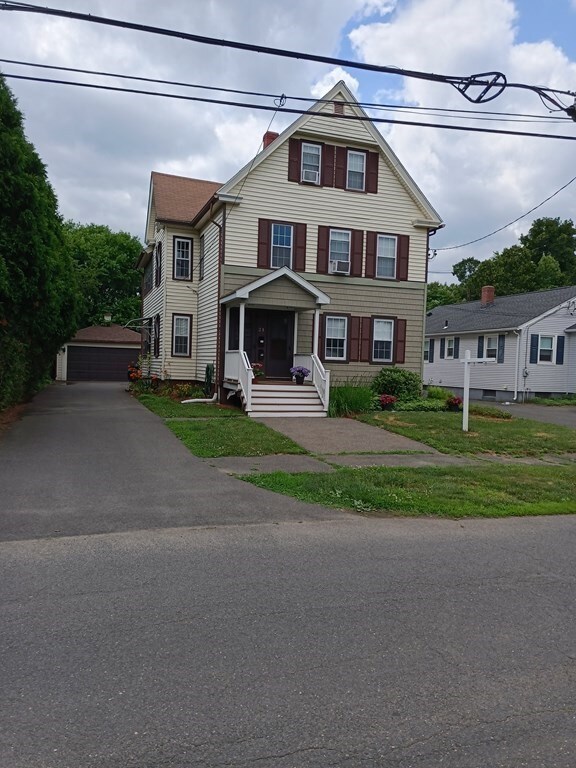 21 Cleveland Ave, Westfield, MA 01085 - photo 2