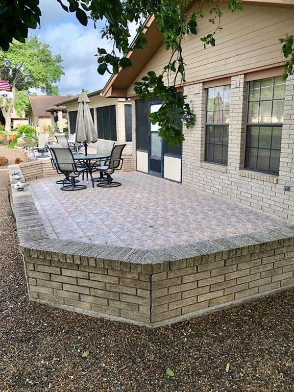 415 Rexine Dr, Alamo, TX 78516 - photo 2