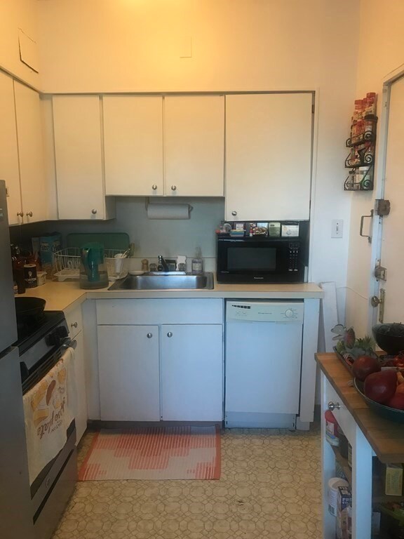 130 Sutherland Rd unit 9, Brighton, MA 02135 - photo 6