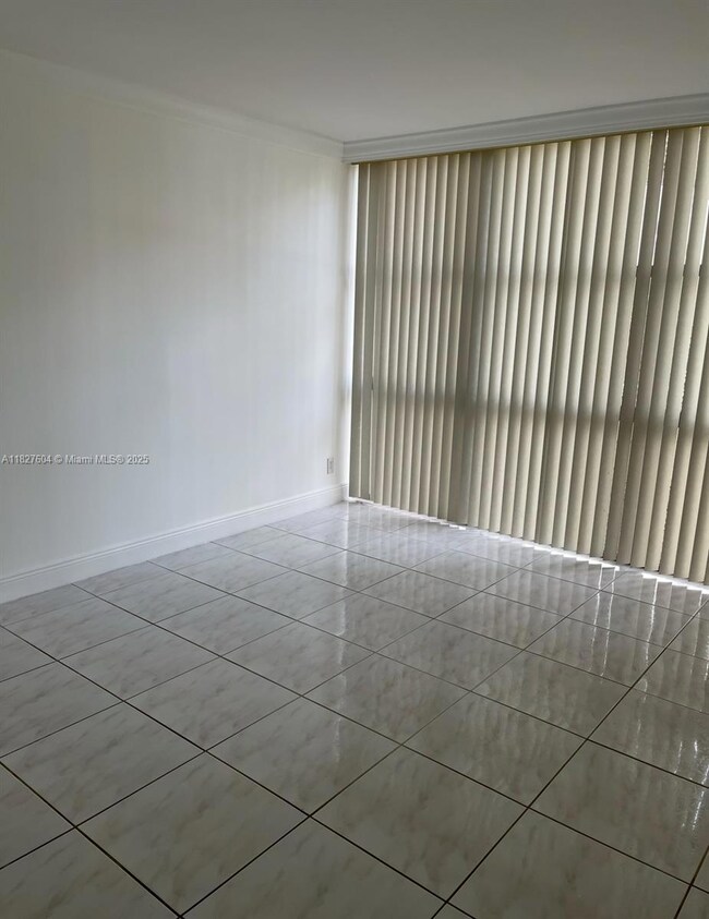 16919 N Bay Rd unit 1022, Sunny Isles Beach, FL 33160 - photo 4