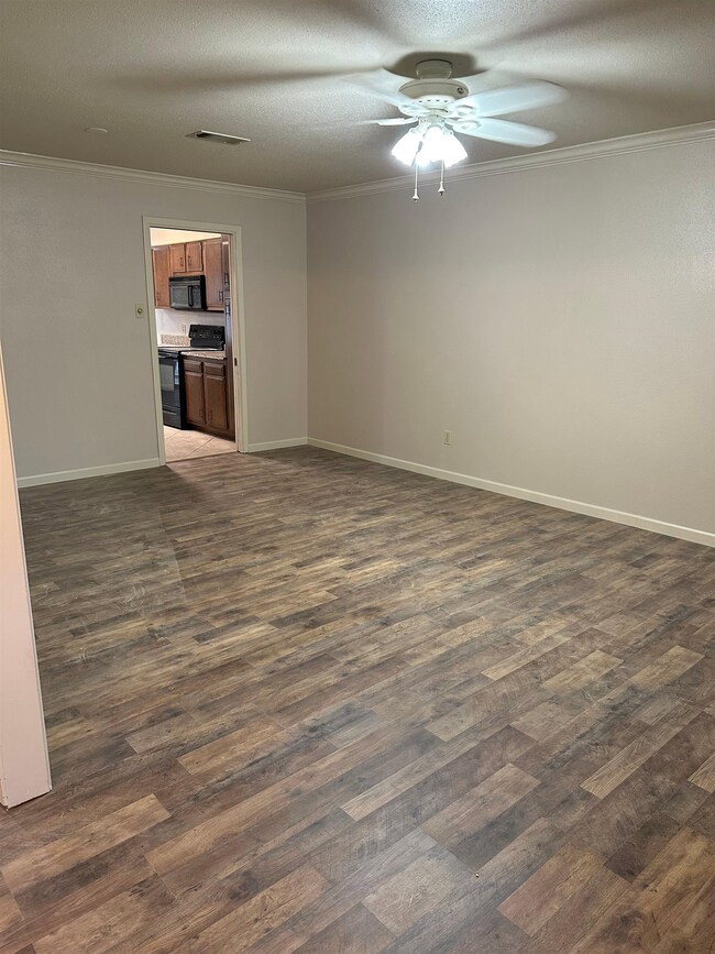 5830 Meadow Way, Beaumont, TX 77707 - photo 3