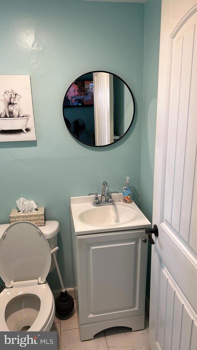 4922 Jackson Dr, Brookhaven, PA 19015 - photo 3