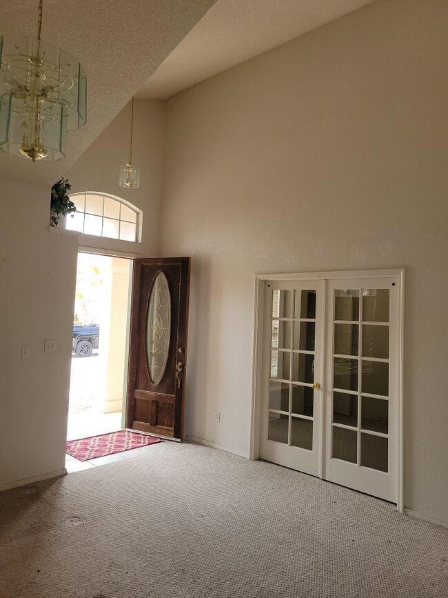 484 Jeweled Mesa Ct, Horizon City, TX 79928 - photo 5