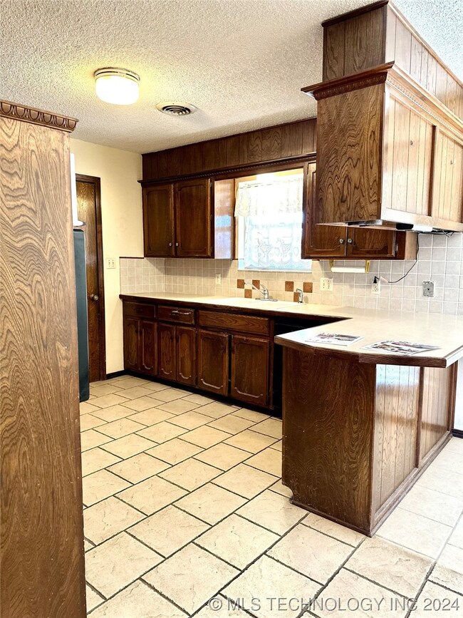 3141 Woodside Dr, Ardmore, OK 73401 - photo 5