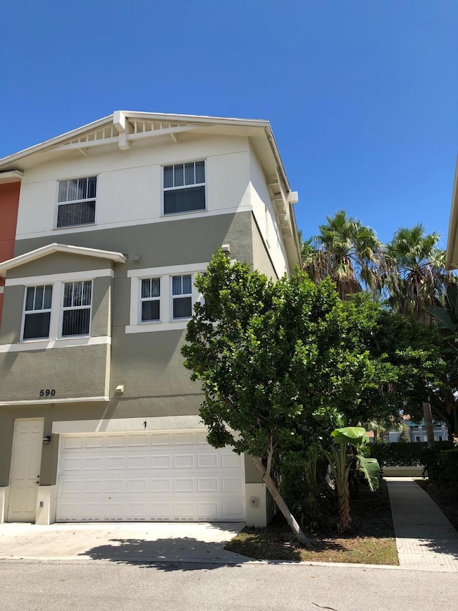 590 Amador Ln unit 2031, West Palm Beach, FL 33401 - photo 4