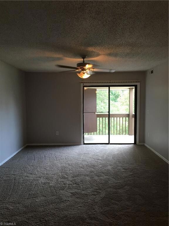 Den NEW Carpet