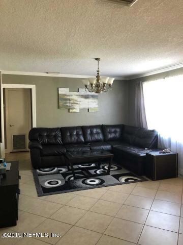 2650 Emily Ln, Jacksonville, FL 32216 - photo 3