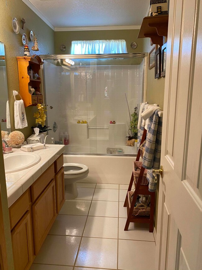 93F13E38-839B-437F-A354-A09F29A4D50D