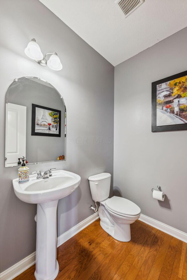 4-web-or-mls-7409-upper-clarenton-dr-n