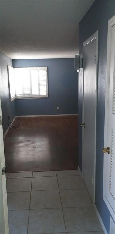 ENTRYWAY TO LIVING AREA WITH NEW LAMINAT