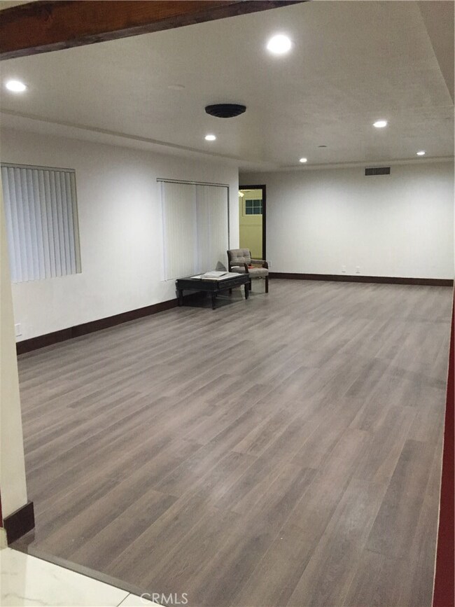 208 W 2nd St, Buttonwillow, CA 93206 - photo 2