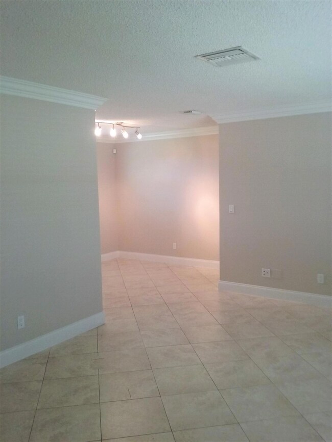 1310 Scottsdale Rd East (5)
