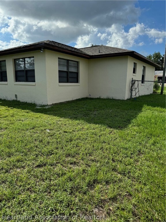 1425 Jersey St NE, Lake Placid, FL 33852 - photo 3