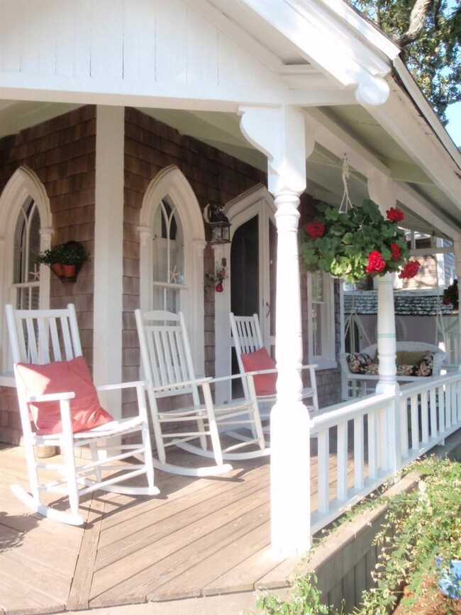 34 Narragansett Ave, Oak Bluffs, MA 02557 - photo 2