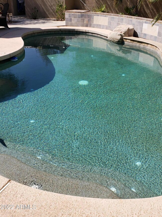 Pool 02