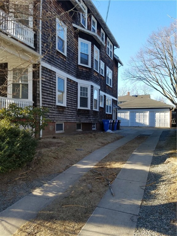 55 Windsor Rd unit 2, Cranston, RI 02905 - photo 3