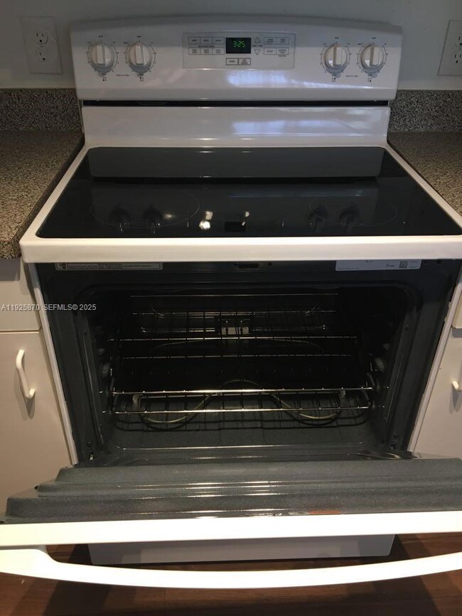 460 S Park Rd unit 6305, Hollywood, FL 33021 - photo 7