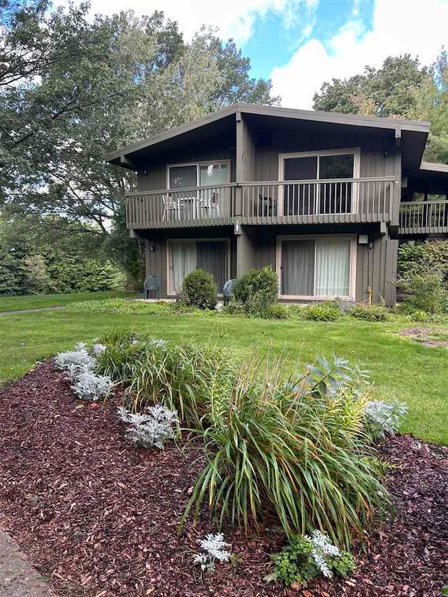 5712 Shanty Creek Rd unit 680, Bellaire, MI 49615 - photo 3