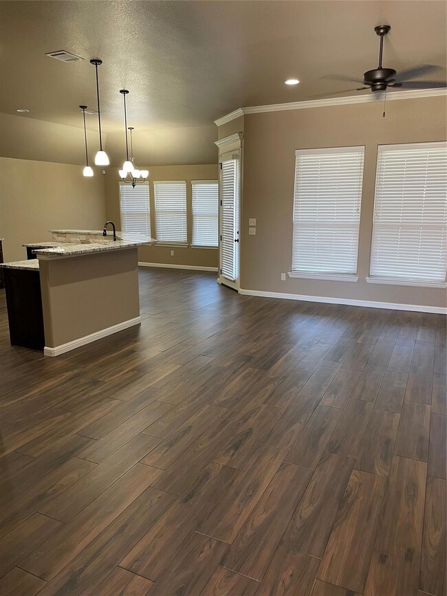 3215 Windcrest Dr, Granbury, TX 76049 - photo 5