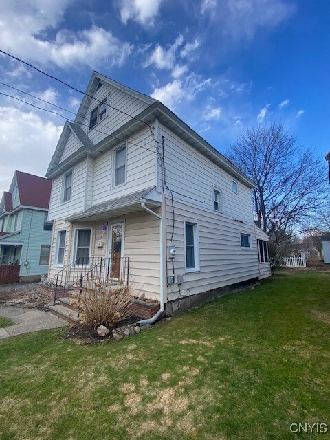 24 Warren Ave, Auburn, NY 13021 - photo 2